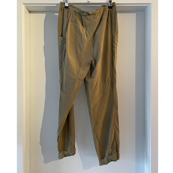 Aritzia Wilfred Marais Crepe Jogger Pant Size S Olive/Green - Picture 3 of 6